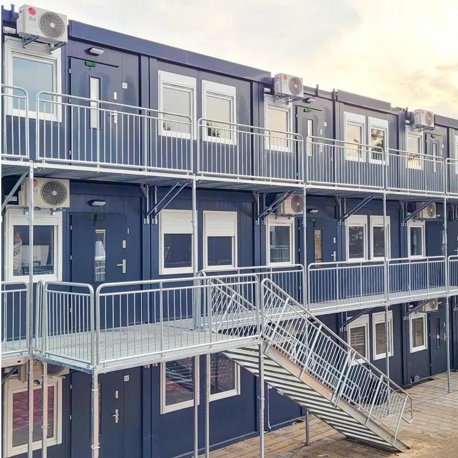 stalowe-schody-do-kontenerow-tlc-rental