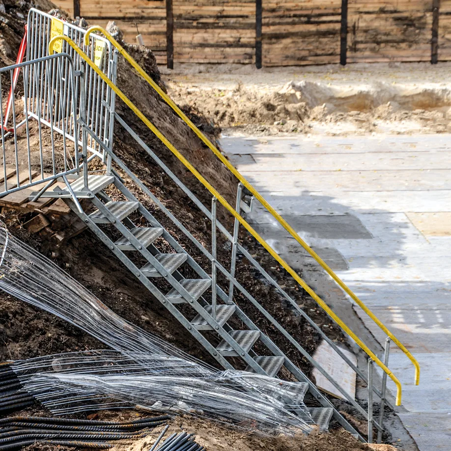 Tymczasowe-schody-stalowe-TAS-TLC-RENTAL