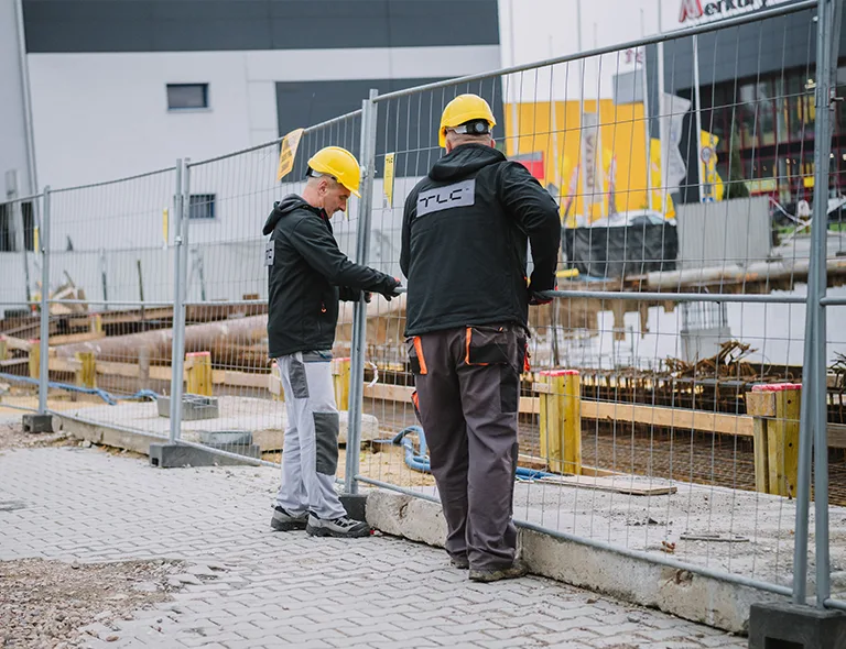 Jak zrobić ogrodzenie tymczasowe? Instrukcja krok po&nbsp;kroku