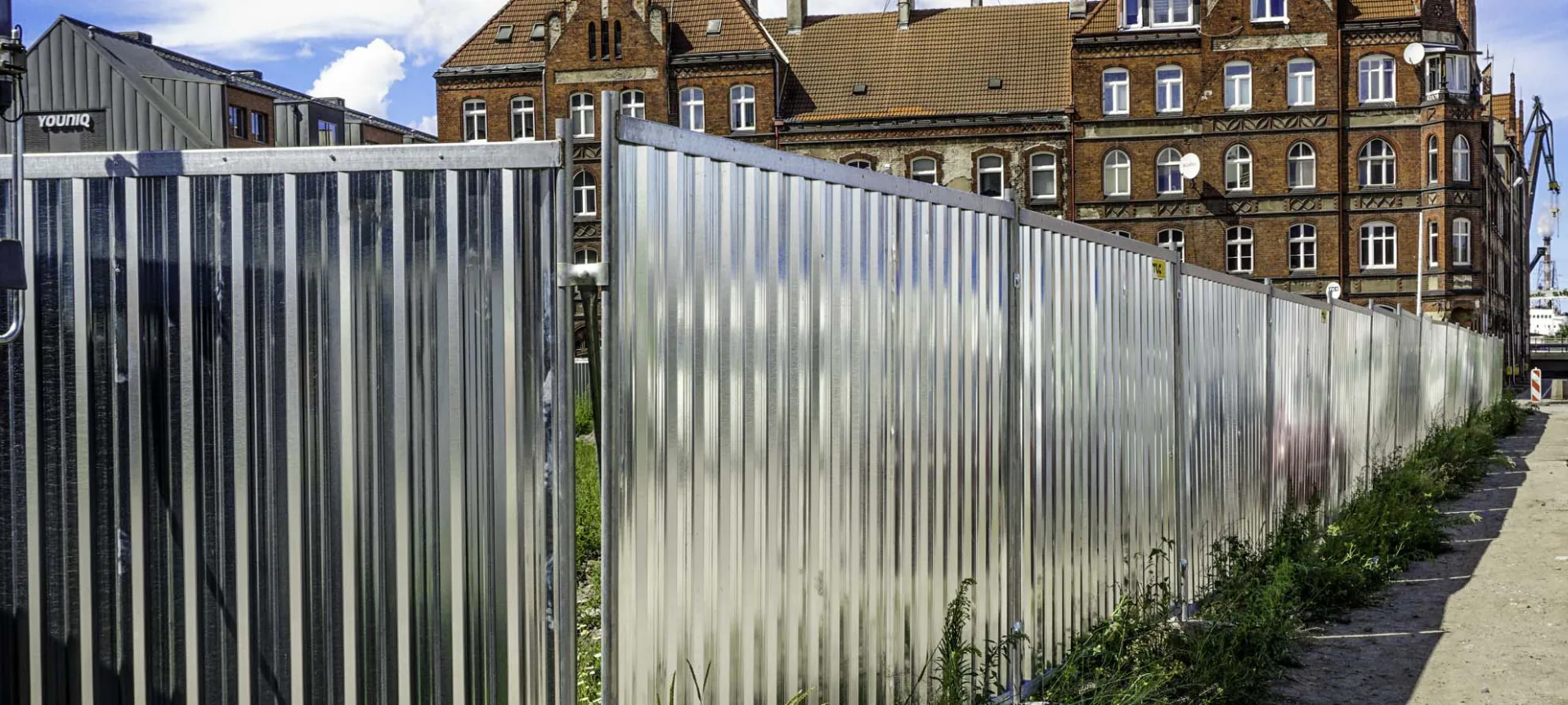 Ogrodzenia pełne Smart – najczęściej wybierane rozwiązanie na placu budowy